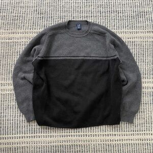 GAP Men's Gray and Black Crewneck Sweater